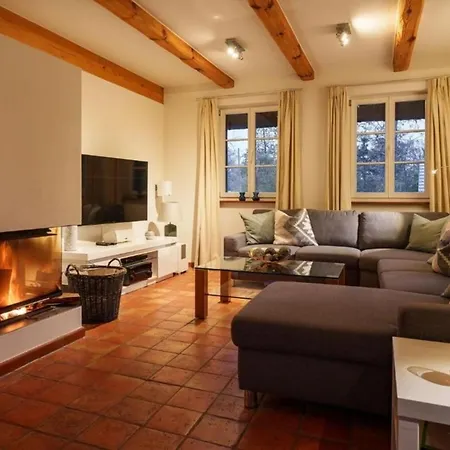 Exklusives Holzhaus *